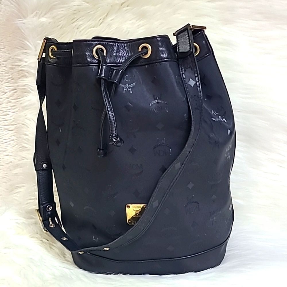 💯 Authentic MCM Bucket Bag 🍀